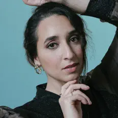 Luister naar Naheli, bekijk muziekvideo's, lees de bio, bekijk de tourdata, en meer!