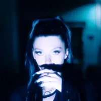 Poslechněte si interpreta undefined, sledujte hudební videa, přečtěte si životopis, podívejte se na data turné a další informace.