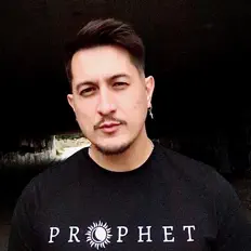 Hör dir Joey the Prophet an, schau dir Musikvideos an, lies die Biografie, finde Tourdaten und mehr!