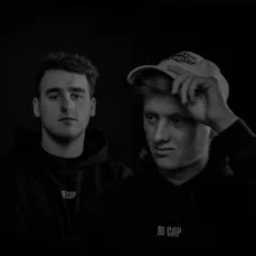 RECAPを聴いたり、ミュージックビデオを鑑賞したり、経歴やツアー日程などを確認したりしましょう！