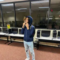 Ouça ctmkado, assista a videoclipes, leia a biografia, veja as datas das turnês e mais!