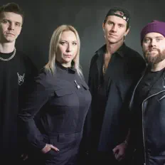 Hör dir Алена Ворона an, schau dir Musikvideos an, lies die Biografie, finde Tourdaten und mehr!