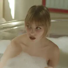 聆聽 May Rio、觀看音樂影片、閱讀小傳、查看巡演日期等！