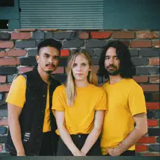 收听 Cuffed Up、观看音乐视频、阅读小传、查看巡演日期等 ！