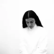 Silly을(를) 듣고, 뮤직 비디오를 보고, 약력을 읽고, 투어 일정 등을 확인하세요!