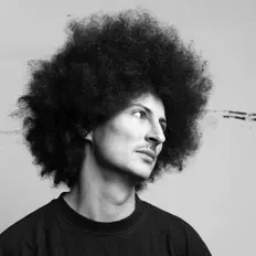Afrohamを聴いたり、ミュージックビデオを鑑賞したり、経歴やツアー日程などを確認したりしましょう！