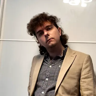 Listen to Harrison Targett, watch music videos, read bio, see tour dates & more!