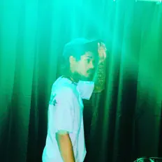 Dengarkan Scamgrams, tonton video musik, baca bio, lihat tanggal tur & lainnya!