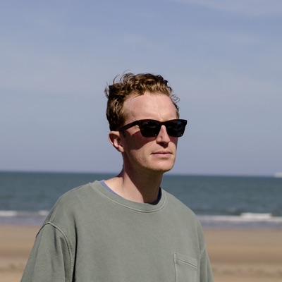 Listen to Oisin Leech, watch music videos, read bio, see tour dates & more!