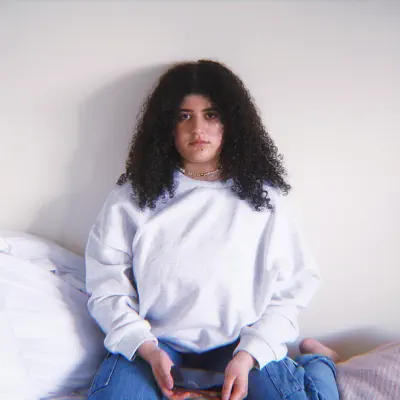Ouve Chantelle, vê vídeos de música, lê a biografia, vê as datas da digressão e muito mais!