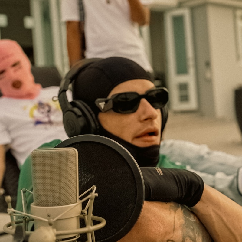 Me Persiguen - Hanzel La H, Tito El Bambino & Ñengo Flow