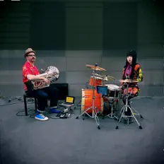 聆聽 FU-CHING-GIDO、觀看音樂影片、閱讀小傳、查看巡演日期等！