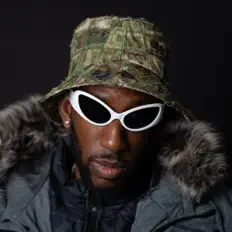 聆聽 Sxtwlve、觀看音樂影片、閱讀小傳、查看巡演日期等！