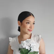 Listen to Sarah Nathalié, watch music videos, read bio, see tour dates & more!