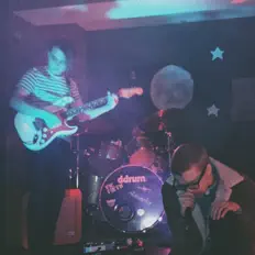 Ascolta Sour Stuff, guarda video musicali, leggi la biografia, vedi le date del tour & altro!