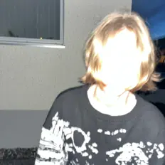 Escucha a suitter, mira vídeos musicales, lee la biografía, consulta fechas de giras y mucho más.