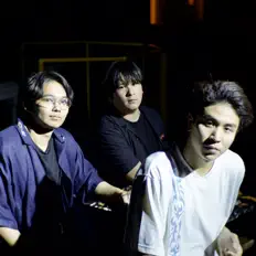 Ouça Harsh Harsh, assista a videoclipes, leia a biografia, veja as datas das turnês e mais!