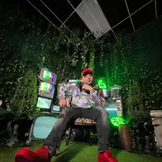 收听 Deezy Da Paperboy、观看音乐视频、阅读小传、查看巡演日期等 ！