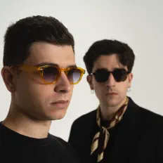 Poslechněte si interpreta Dalene, sledujte hudební videa, přečtěte si životopis, podívejte se na data turné a další informace.