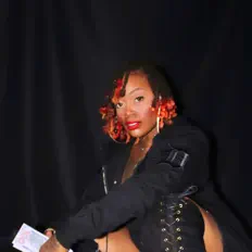 Escucha a Janell Reyes, mira videos musicales, lee su biografía, consulta las fechas de las gira y más.