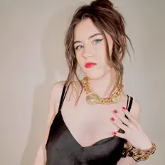收听 Laura Davidson、观看音乐视频、阅读小传、查看巡演日期等 ！