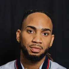 Poslechněte si interpreta Charlie Howell III, sledujte hudební videa, přečtěte si životopis, podívejte se na data turné a další informace.