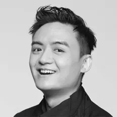 Escucha a 鄭君熾, mira videos musicales, lee su biografía, consulta las fechas de las gira y más.