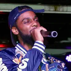 Tez Chasin'を聴いたり、ミュージックビデオを鑑賞したり、経歴やツアー日程などを確認したりしましょう！