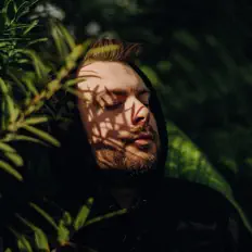Listen to Alex Hoevelmann, watch music videos, read bio, see tour dates & more!