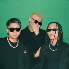 DUB JAM을(를) 듣고, 뮤직 비디오를 보고, 약력을 읽고, 투어 일정 등을 확인하세요!