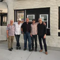 The Lonesome Pines: песни, клипы, биография, даты выступлений и многое другое.