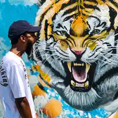 Posłuchaj wykonawcy Funom X, obejrzyj teledyski, przeczytaj biografię, zobacz daty tras koncertowych i nie tylko!