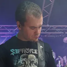 Hör dir Jens Lötzsch an, schau dir Musikvideos an, lies die Biografie, finde Tourdaten und mehr!