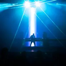 Écoutez Dreweybear, regardez des vidéoclips, lisez la biographie, consultez les dates de tournée et plus encore !