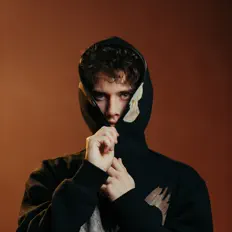 聆聽 TEMATEMOFF、觀看音樂影片、閱讀小傳、查看巡演日期等！