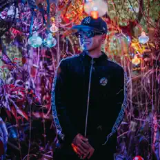 Dengarkan Justin Carpio, tonton video musik, baca bio, lihat tanggal tur & lainnya!