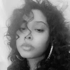 Ouça AcheekyBuddhist, assista a videoclipes, leia a biografia, veja as datas das turnês e mais!