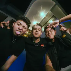 Proyecto Punto Ciego을(를) 듣고, 뮤직 비디오를 보고, 약력을 읽고, 투어 일정 등을 확인하세요!