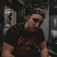 Escucha a Kryture, mira videos musicales, lee su biografía, consulta las fechas de las gira y más.