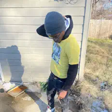 Poslechněte si interpreta Twindasickest, sledujte hudební videa, přečtěte si životopis, podívejte se na data turné a další informace.