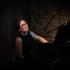 收听 Josefina Urraca、观看音乐视频、阅读小传、查看巡演日期等 ！