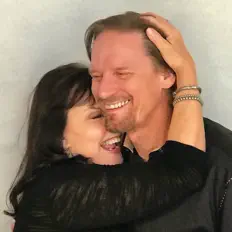 Ascolta McLeod Nine, guarda video musicali, leggi la biografia, vedi le date del tour & altro!