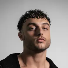 Listen to Glizzten, watch music videos, read bio, see tour dates & more!