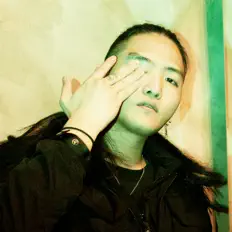 Hör dir Monello an, schau dir Musikvideos an, lies die Biografie, finde Tourdaten und mehr!