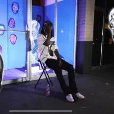 Escucha a Loooney, mira vídeos musicales, lee la biografía, consulta fechas de giras y mucho más.