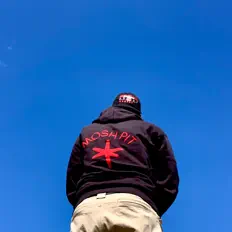 Écoutez Dt-G4, regardez des vidéoclips, lisez la biographie, consultez les dates de tournée et plus encore !