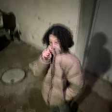 Liava을(를) 듣고, 뮤직 비디오를 보고, 약력을 읽고, 투어 일정 등을 확인하세요!