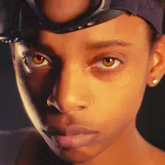 Escucha a Taylor Camro, mira vídeos musicales, lee la biografía, consulta fechas de giras y mucho más.