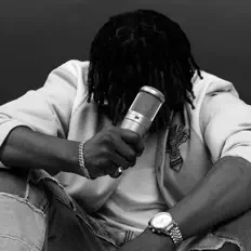 Poslechněte si interpreta YB Origenal, sledujte hudební videa, přečtěte si životopis, podívejte se na data turné a další informace.