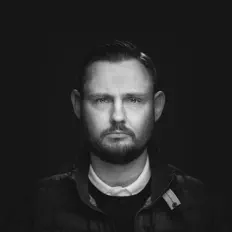 Escucha a ARRATOU, mira videos musicales, lee su biografía, consulta las fechas de las gira y más.